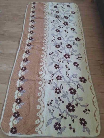 Photo of free Blanket (SE15) #2