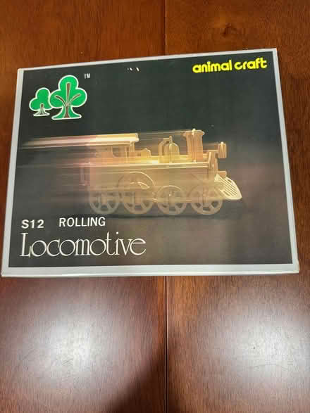 Photo of free Wooden train 3D puzzle (Swarthmore) #1