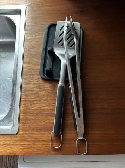 Photo of free Bbq set (SE17) #1