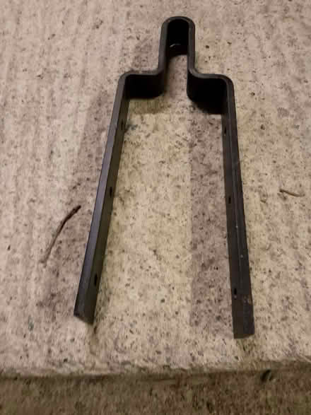 Photo of free Gate-hanging 'strap' - 7" x 3" (Bucknell SY7) #1