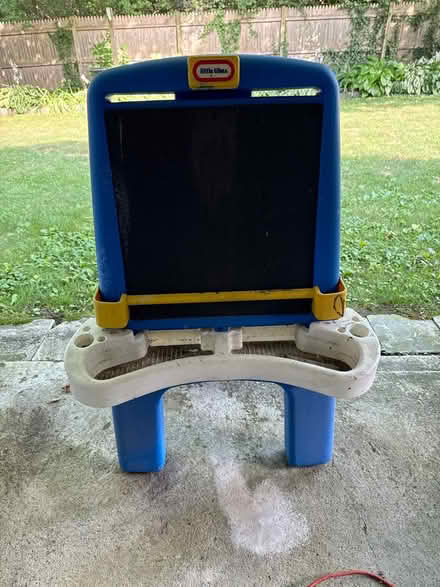 Photo of free Kid’s easel (Hartsdale) #1
