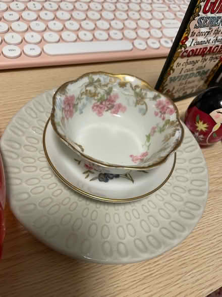 Photo of free Vintage glass decor & mini dishes (Hallandale Beach Blvd and US1) #3