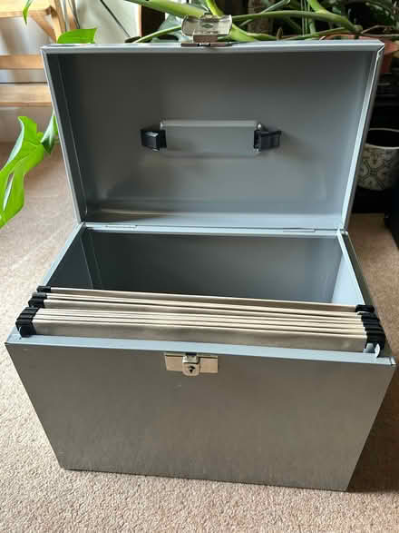 Photo of free A4 metal portable document case - lockable (Hayfield SK22) #1