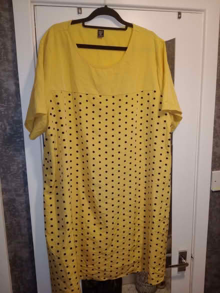 Photo of free Plus size clothing (Cheshunt EN8) #2