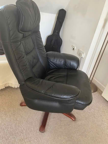 Photo of free Black lounge chair (Dursley GL11) #3
