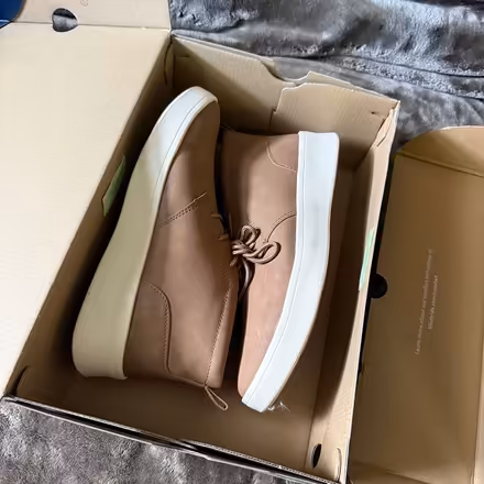 Photo of free Men’s size 8 brown Izod shoes (Long hill, NJ) #2