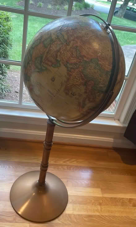 Photo of free Floor globe (Potomac) #1