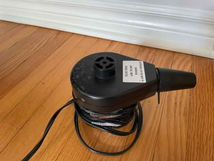 Photo of free Air Mattress electric pump (Old Ottawa South) #1