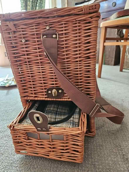 Photo of free Picnic basket (Riddlesdown CR8) #2