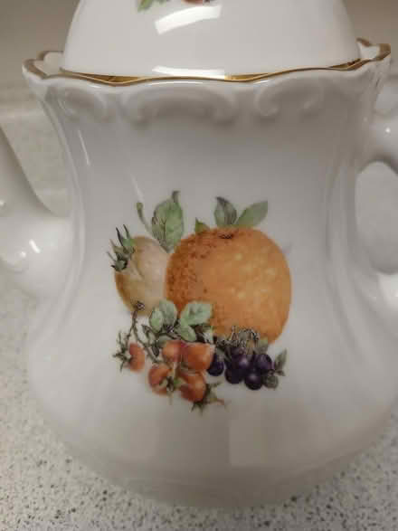 Photo of free Tall ceramic teapot (Meadowvale and 401 area) #3