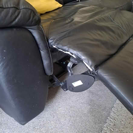 Photo of free Leather corner sofa (Woodhall Spa CP LN10) #3