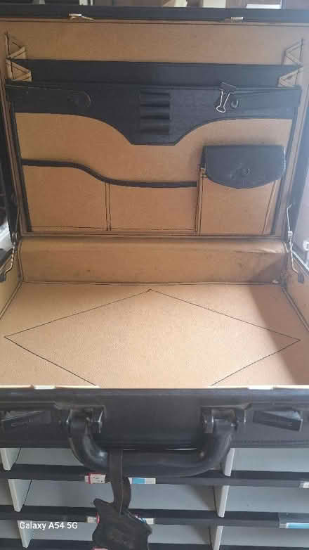 Photo of free wicker chair. (Brampton - Appleby CA16) #2