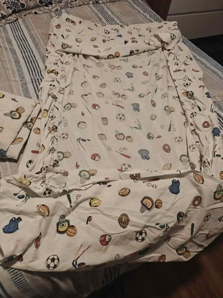Photo of free Two (2) Twin Fitted Sheets (North Miami Beach, 33162) #2