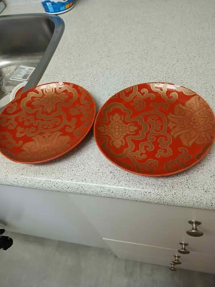 Photo of free Chinese abstract design plates (Meadowvale and 401 area) #1