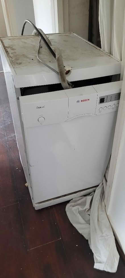 Photo of free Bosch dishwasher (Peckham SE5) #1