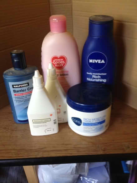 Photo of free lotion and creams (Quinton B32) #1