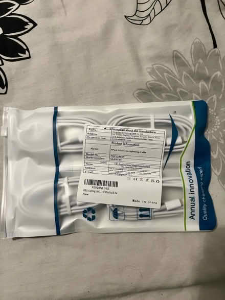 Photo of free USB C to lightning cables iphone x4 (Clapton) #1