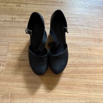 Photo of free Women’s size 8 b.o.c black heels (Long hill, NJ) #1