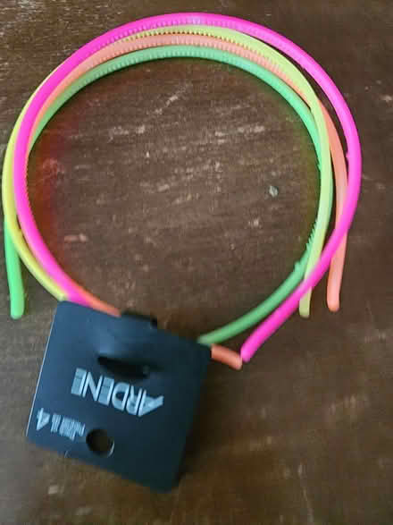 Photo of free Fluorescent hairbands (Near the experimental farm) #1