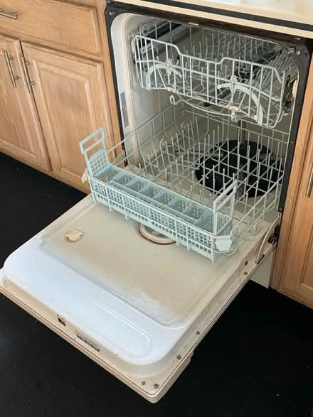 Photo of free KitchenAid dishwasher (Planterra Ridge subdivision) #4