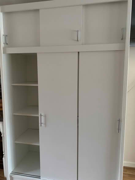 Photo of free 3 door wardrobe with hanging space, mirror, shelves (Sutton Courtenay OX14) #4