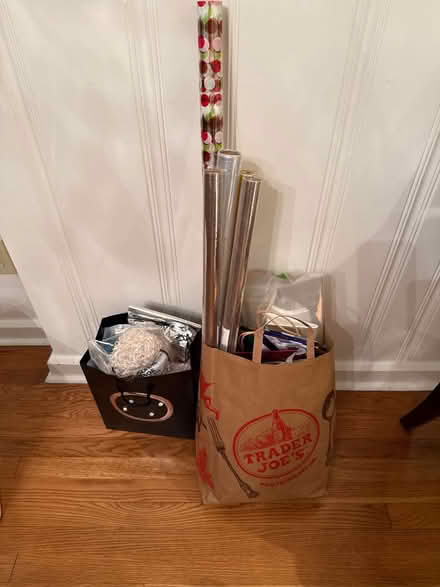 Photo of free Gift bags & wrap (Hartsdale) #1
