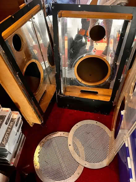 Photo of free good solid speaker boxes (Spondon DE21) #1