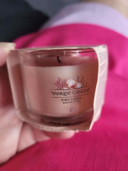 Photo of free Yankee candle (Shirley B90) #1