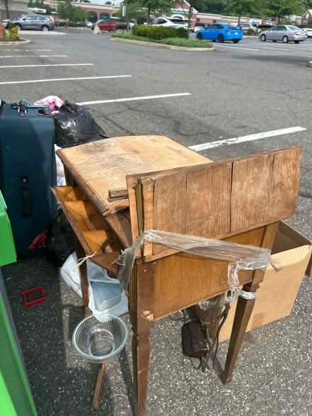 Photo of free Curb Alert/Fox Chase Mall Lot (West Side Alexandria) #1