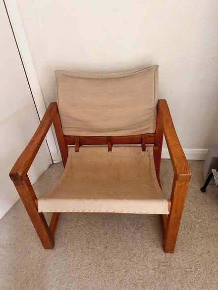 Photo of free 2 x 1980’s Habitat chairs. 1 computer table. (NW2) #2