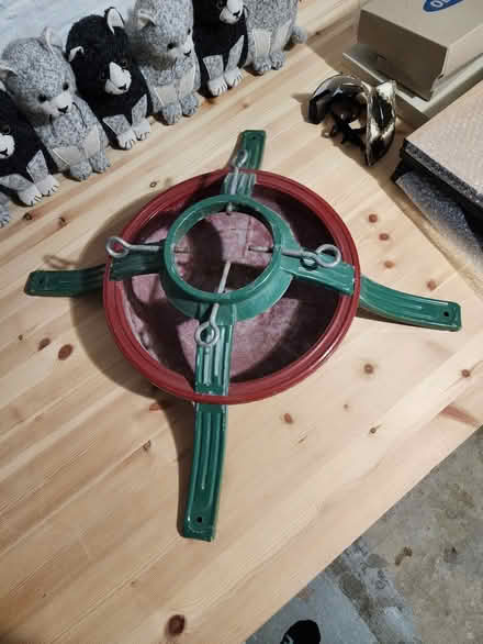 Photo of free Christmas tree stand (Hillcrest SE DC) #1