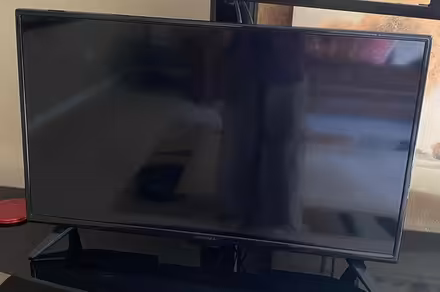 Photo of free Flat Screen TV (Fenton) #1