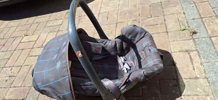 Photo of free Baby car seat (Gunville PO30) #2