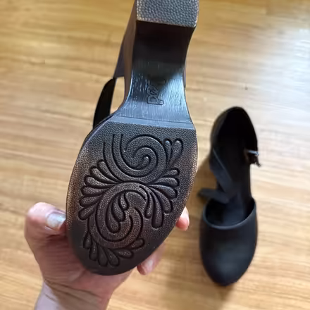 Photo of free Women’s size 8 b.o.c black heels (Long hill, NJ) #2