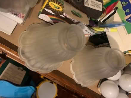 Photo of free 2 Hunter Fans/lites Partly Working (Bethesda, near River Rd/Wilson) #4