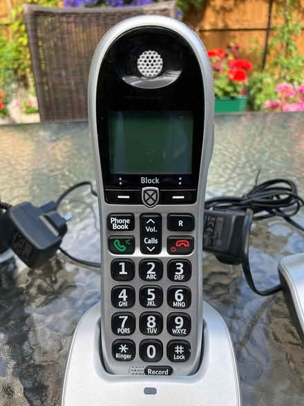 Photo of free BT 4600 answer phone and Handsets (Carshalton) #2
