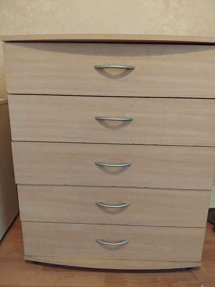 Photo of free Wardrobe and 2 chest of draws (Tooting sw17) #1
