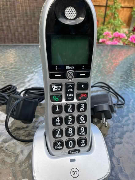 Photo of free BT 4600 answer phone and Handsets (Carshalton) #3