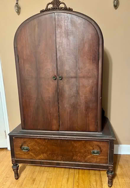 Photo of free Antique Furniture (08846) #2