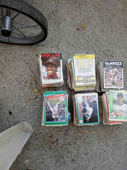 Photo of free baseball cards (Brooklyn) #1