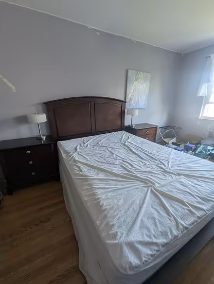 Photo of free Bedroom set (Ridgewood, NY) #3