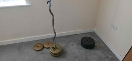 Photo of free Bar and weights (Bishop's Stortford CM23) #1