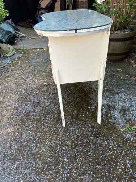 Photo of free Vintage Dressing Table (Seaford BN25) #2
