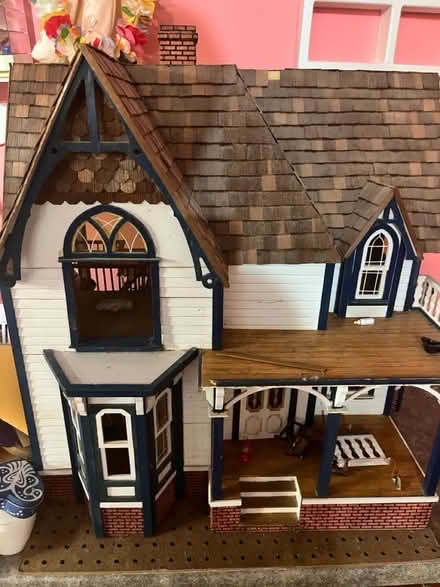 Photo of free Doll house (Near South Elgin) #2