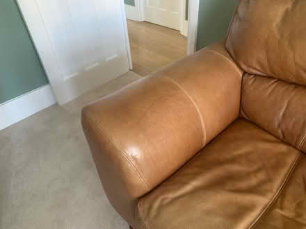 Photo of free Leather sofa (Chingford London E4) #4