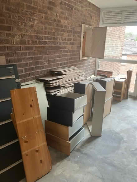Photo of free Used flooring / furniture (Surbiton KT5) #2