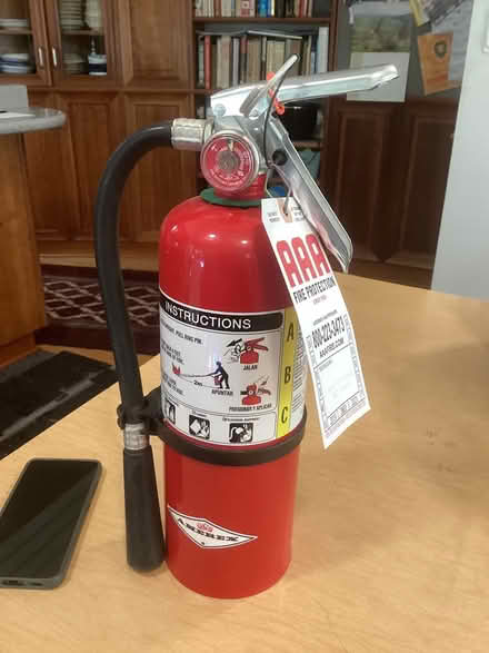 Photo of free Fire extinguisher (Northwest Seattle, phinney) #1