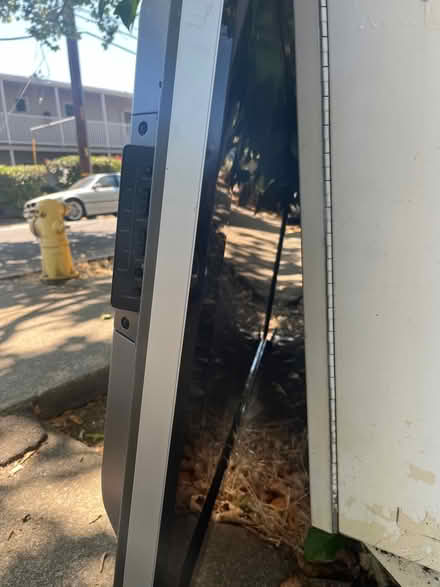 Photo of free A very large TV left at curbside SR (27 Welch Street & 1st St SR) #2