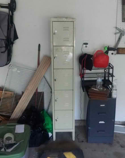 Photo of free Metal Locker (Near Mooseheart 60510) #2