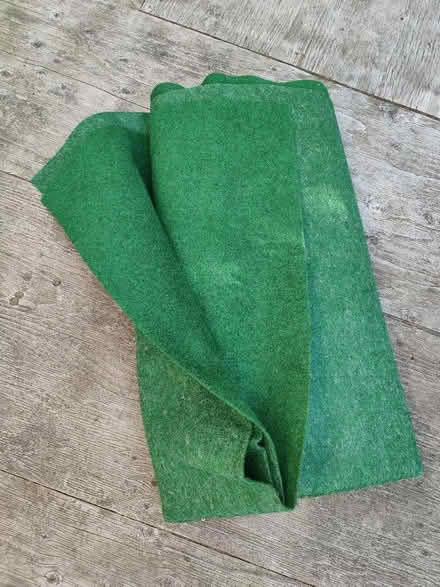 Photo of free 10' x 10' green outdoor carpet (Victory Heights/LakeCity) #1